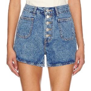 Levi’s 80s Mom Pocket Shorts in Patches